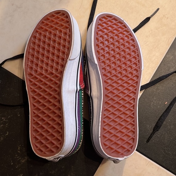 Vans graphic print sneakers size 5 - Picture 2 of 3